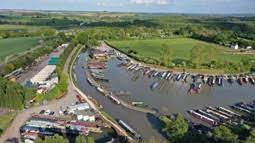 Alvecote Marina - Boat Living